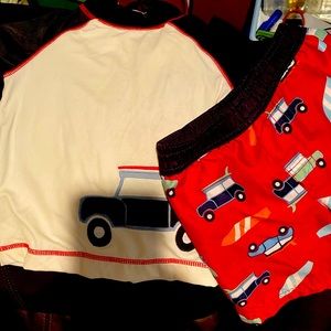 Gymboree win trunks and rash guard